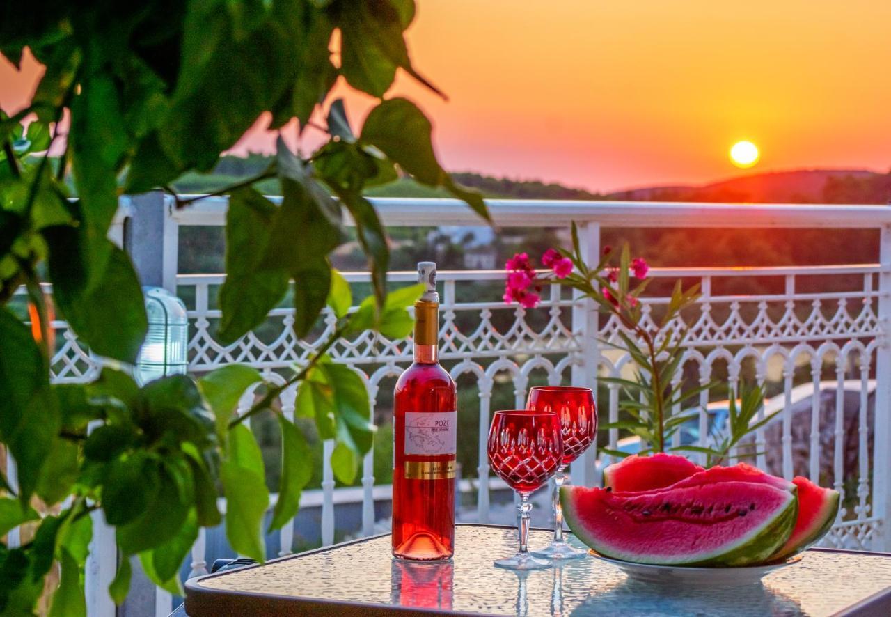 The View Villa Maries  Экстерьер фото