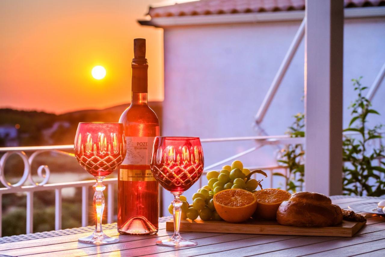 The View Villa Maries  Экстерьер фото