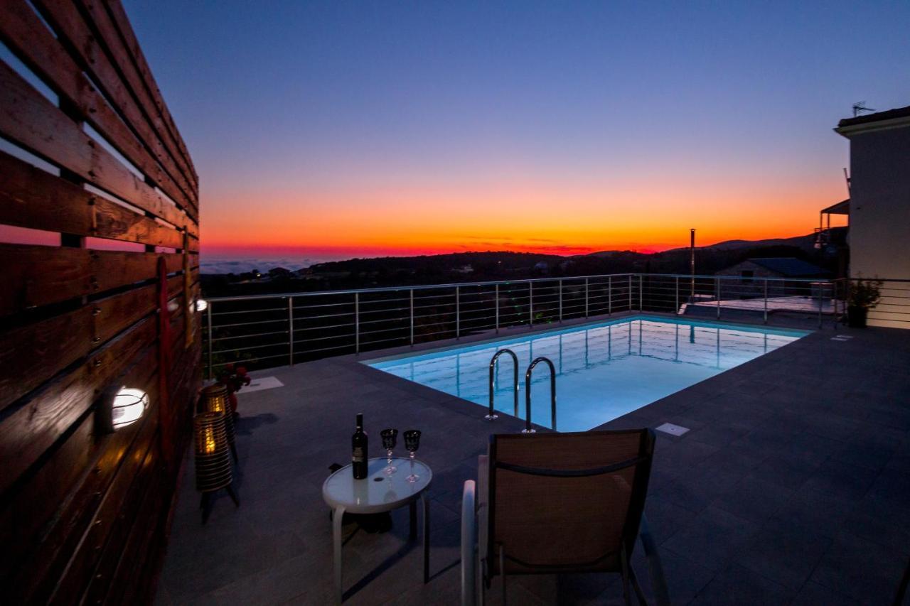 The View Villa Maries  Экстерьер фото
