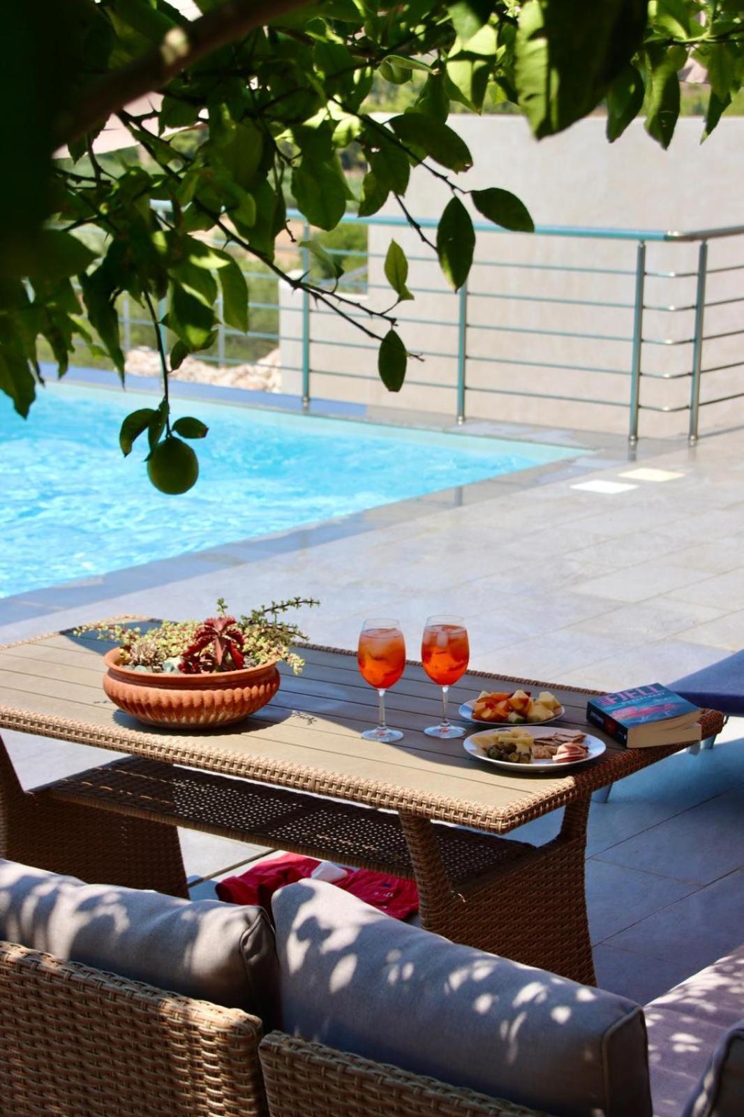 The View Villa Maries  Экстерьер фото